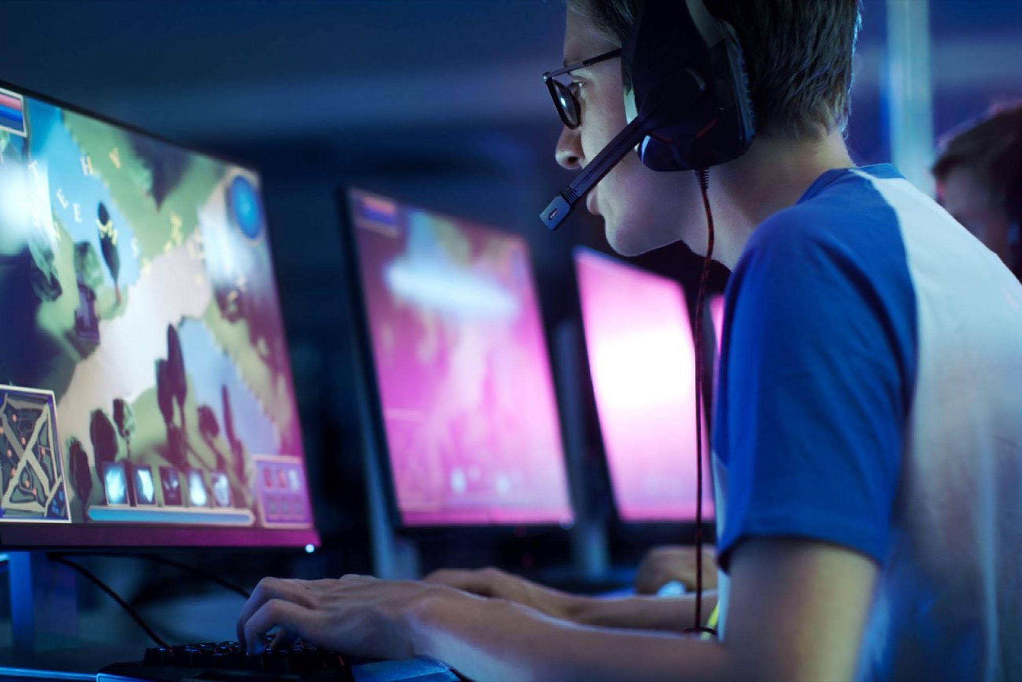 The Future of Gaming: Artificial Intelligence in Online Game Design